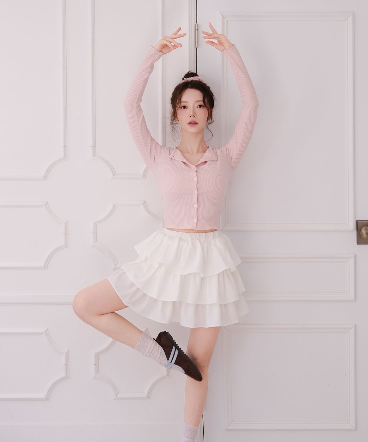 아이씨에(ISEEAE) First Love Cardigan (Baby Pink) + Scrunchie Set