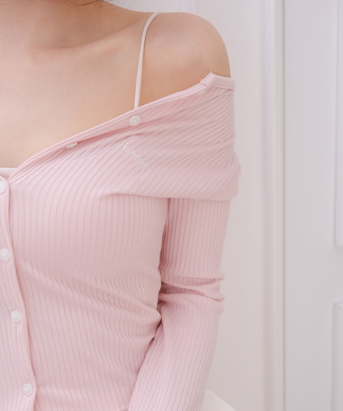 아이씨에(ISEEAE) First Love Cardigan (Baby Pink) + Scrunchie Set