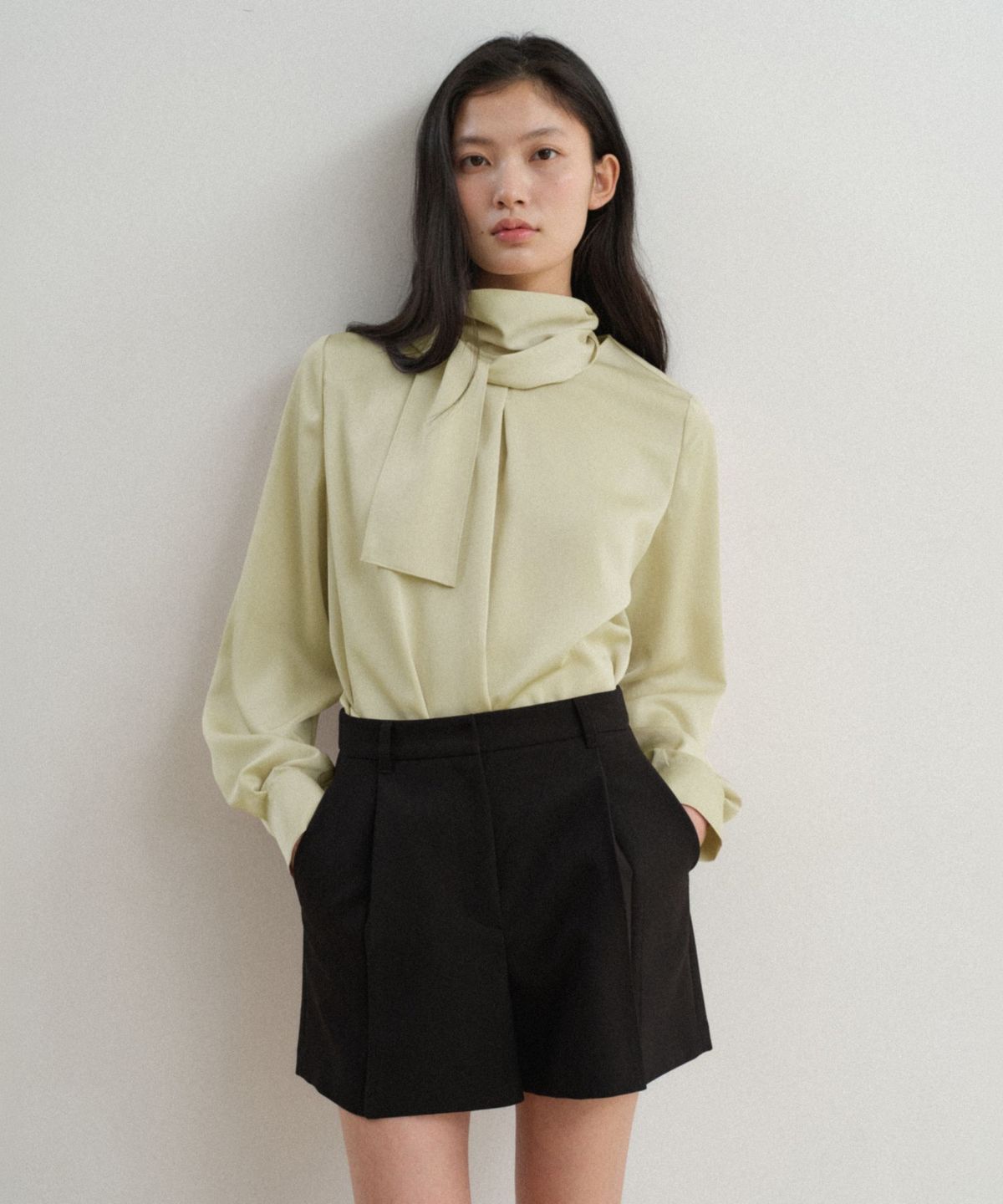 토와브(TOWAV) CECI PINTUCK SHORTS_BLACK