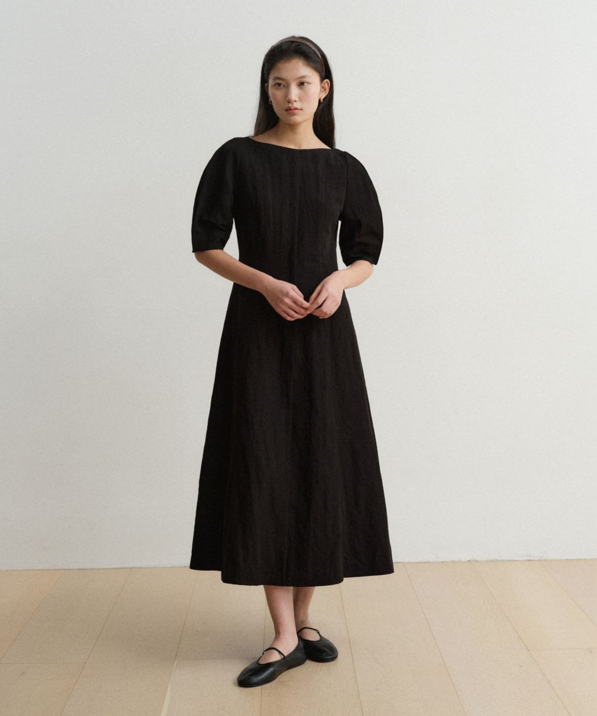 토와브(TOWAV) NUI VOLUME DRESS_BLACK