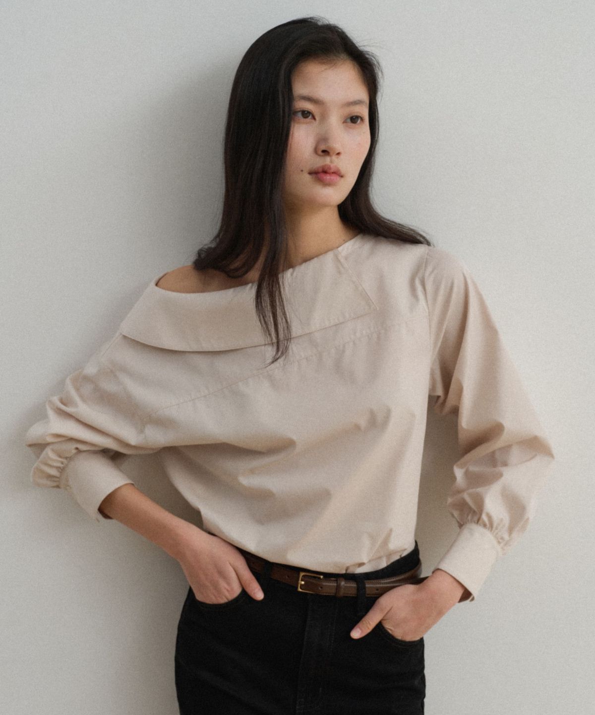 토와브(TOWAV) NON OFF SHOULDER BLOUSE_NATURAL