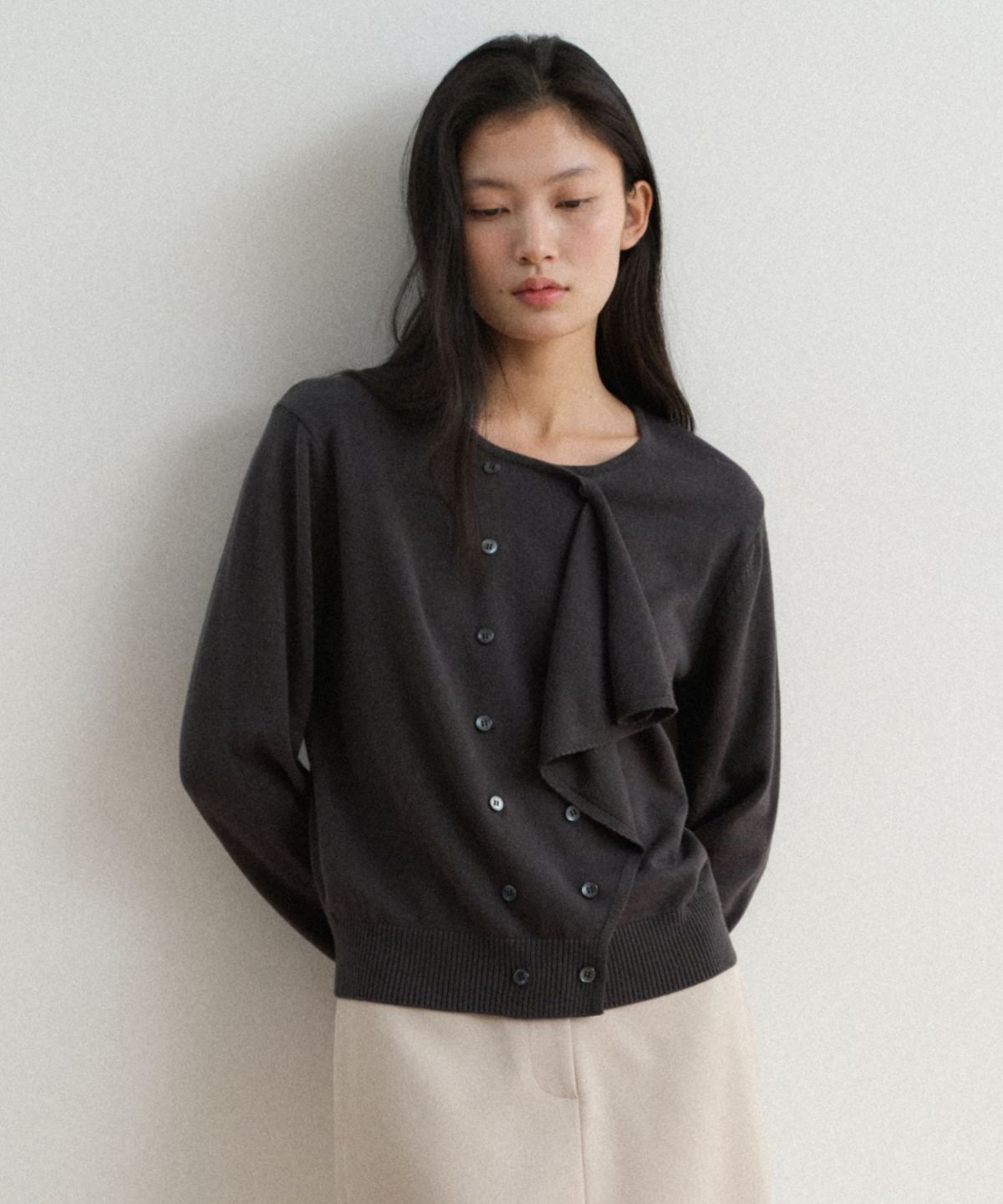 토와브(TOWAV) CHELL DRAPE KNIT_CHARCOAL