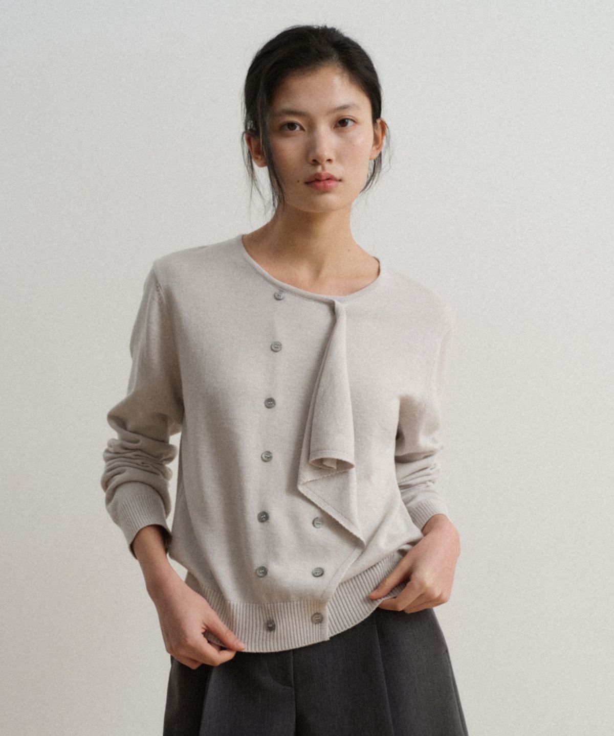 토와브(TOWAV) CHELL DRAPE KNIT_MIST GREY