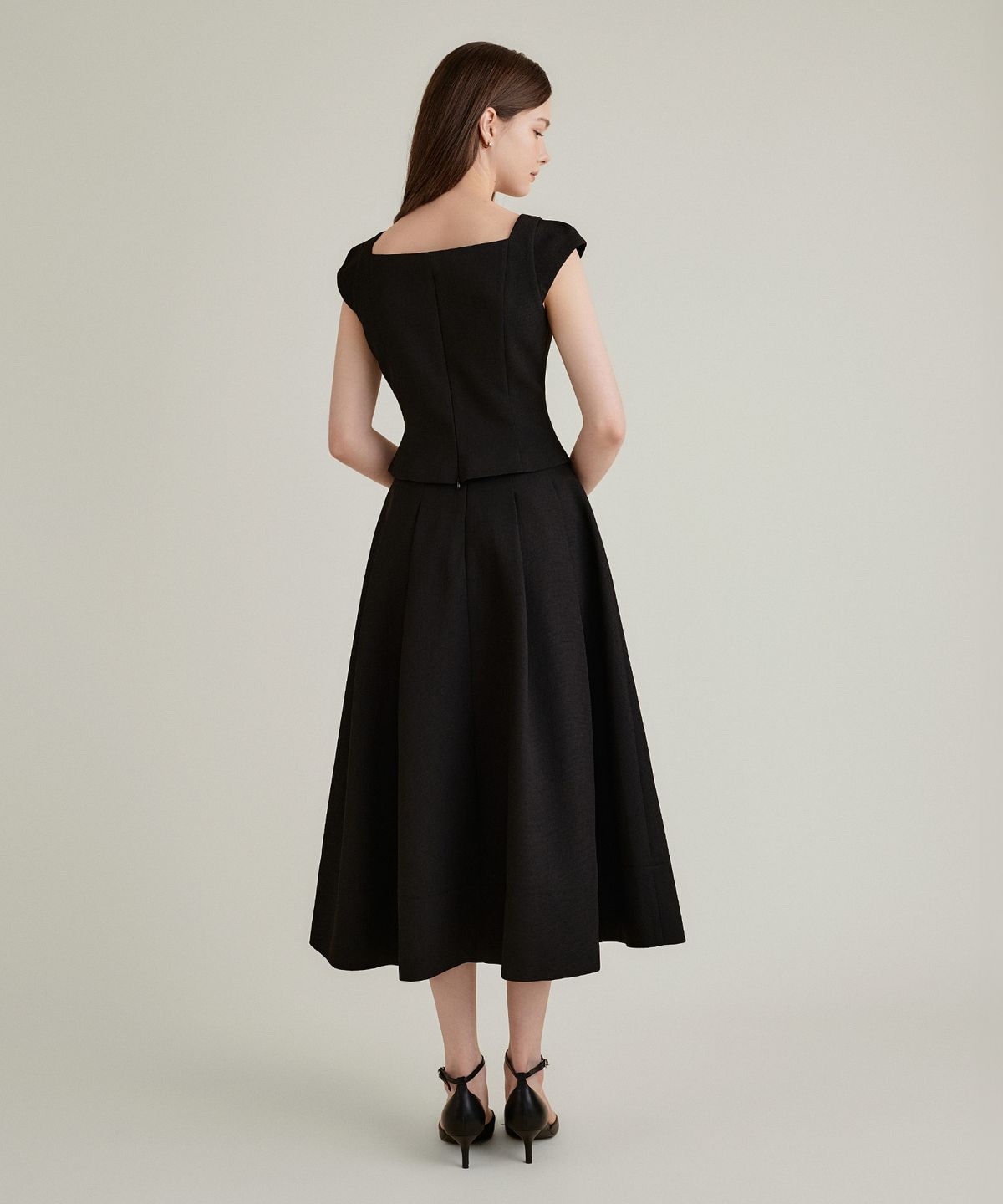 토와브(TOWAV) LENNE FLARE SKIRT_BLACK