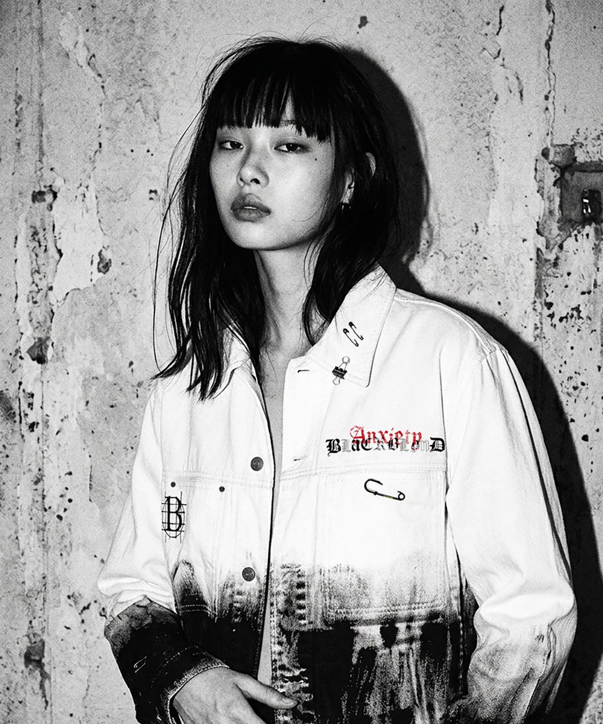 블랙블론드(BLACKBLOND) 비비디 엔자이어티 스모크 그래픽 데님 자켓 (화이트)