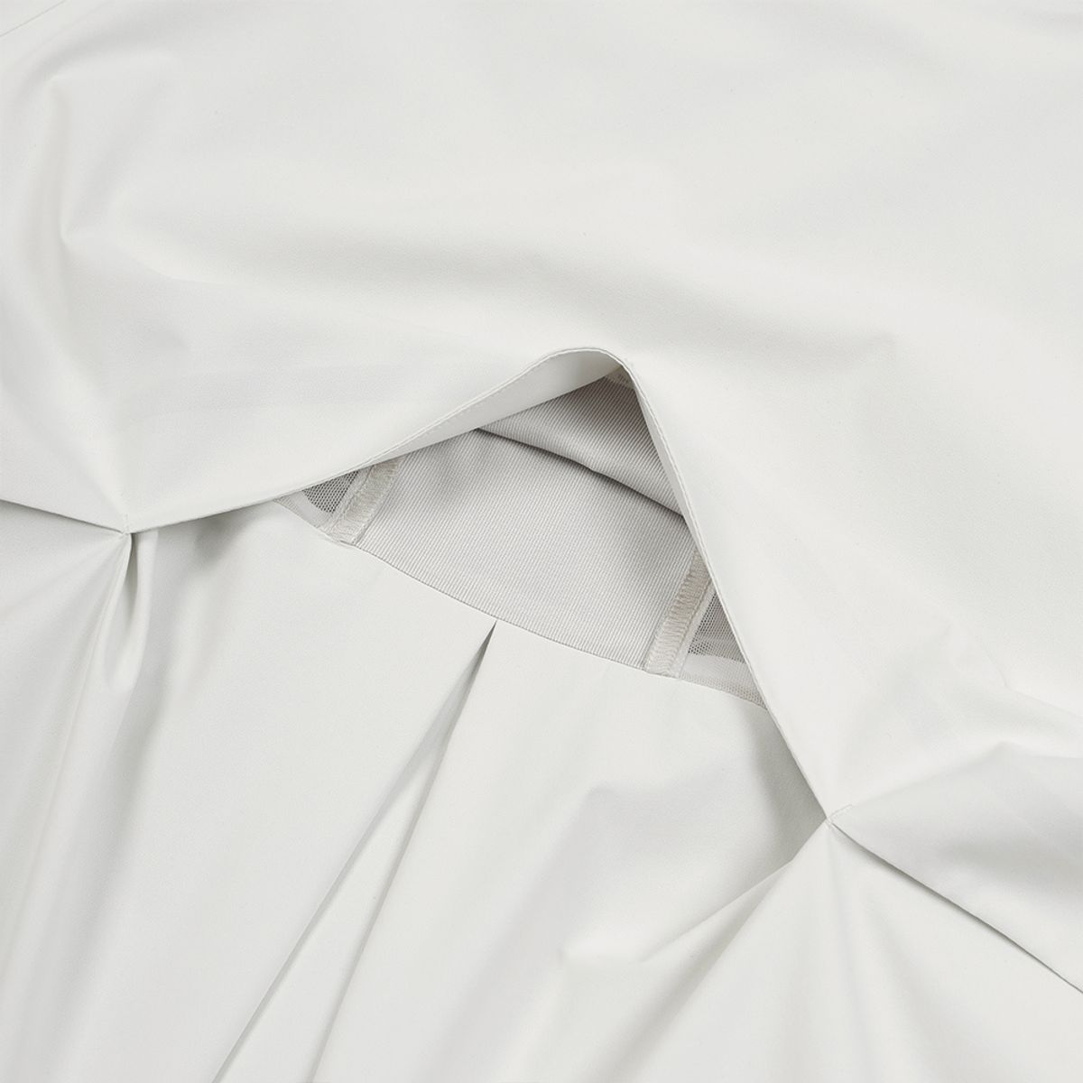 말본 골프(MALBON GOLF) 루즈핏 3L 방수소재 테크자켓 IVORY (WOMAN)