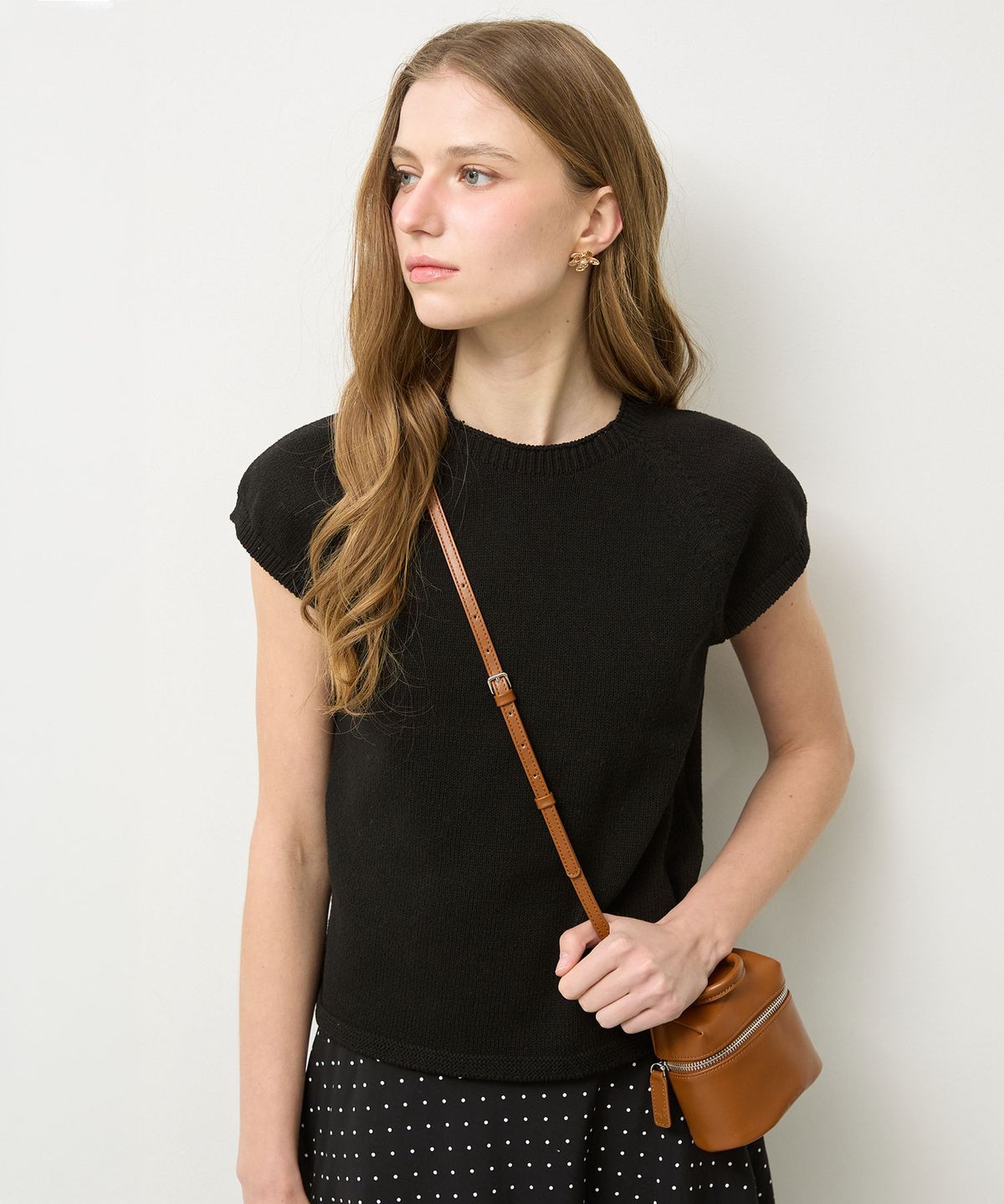 뉴루키(NEW LOOKY) Feminine short-sleeved knit_Black