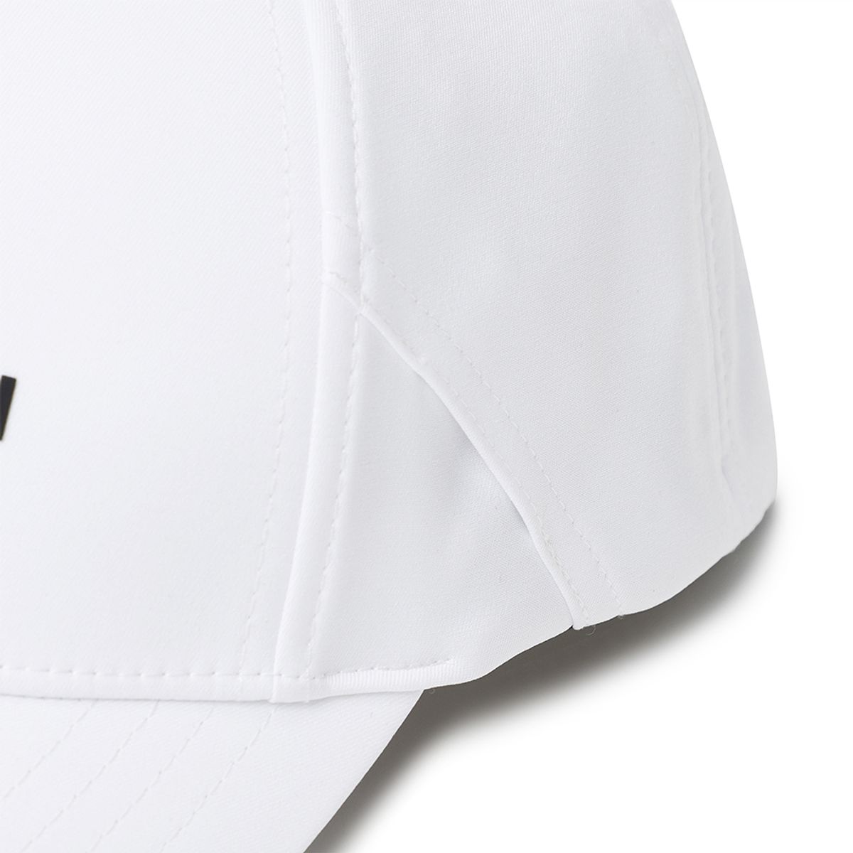 말본 골프(MALBON GOLF) 퍼포먼스 스트레치 선그라스 홀더 캡 WHITE
