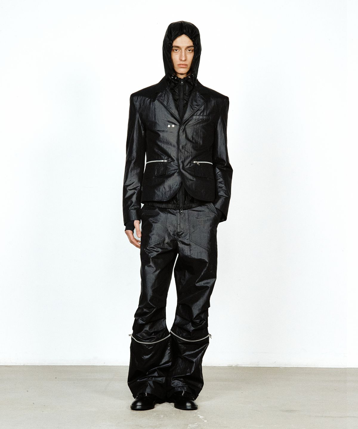 유지(YUJI) TECH ZIP PANTS BLACK