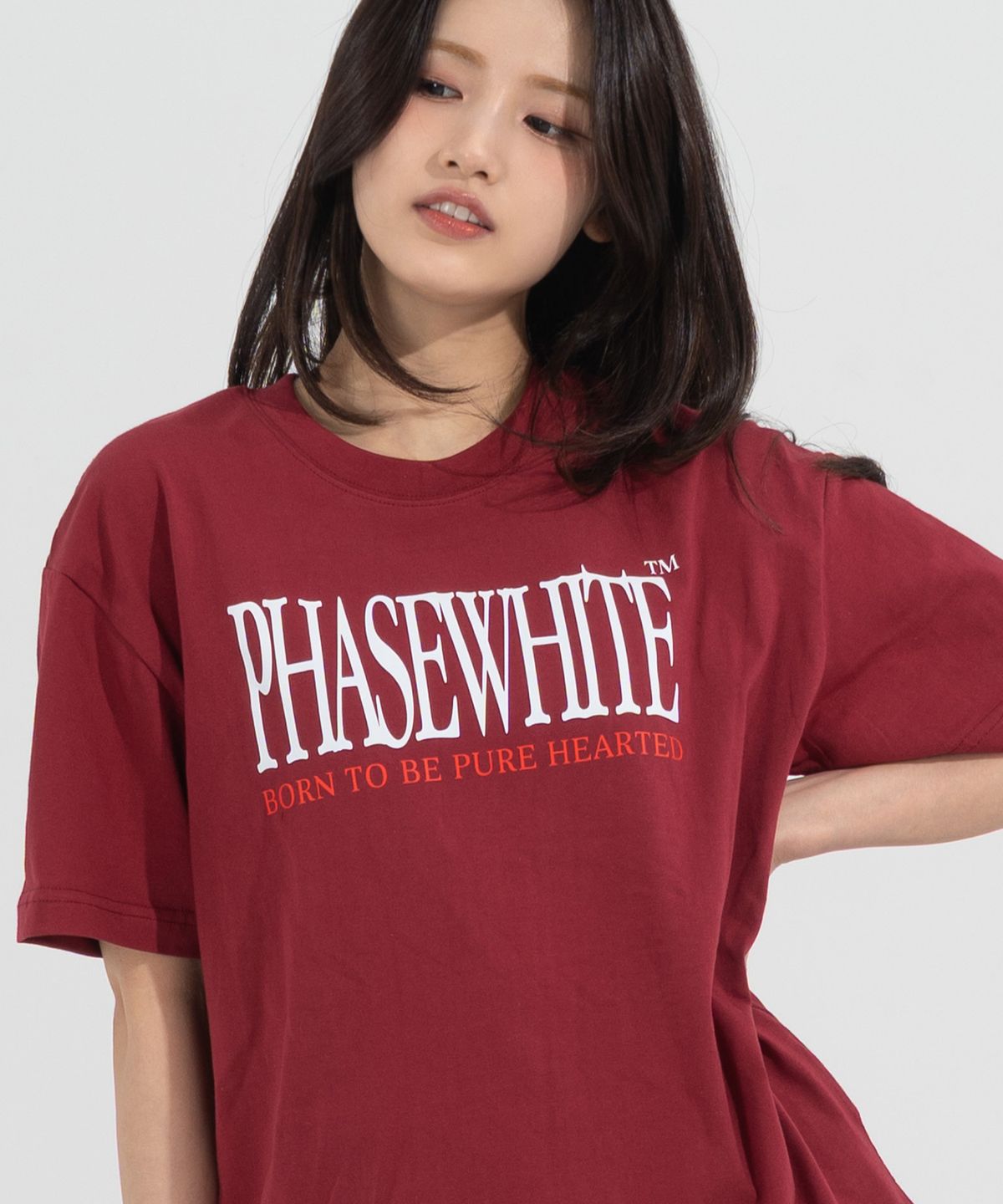 페이즈화이트(PHASEWHITE) [PHASE_3] SLOGAN LOGO TEE_BURGUNDY / 8802026-ST14