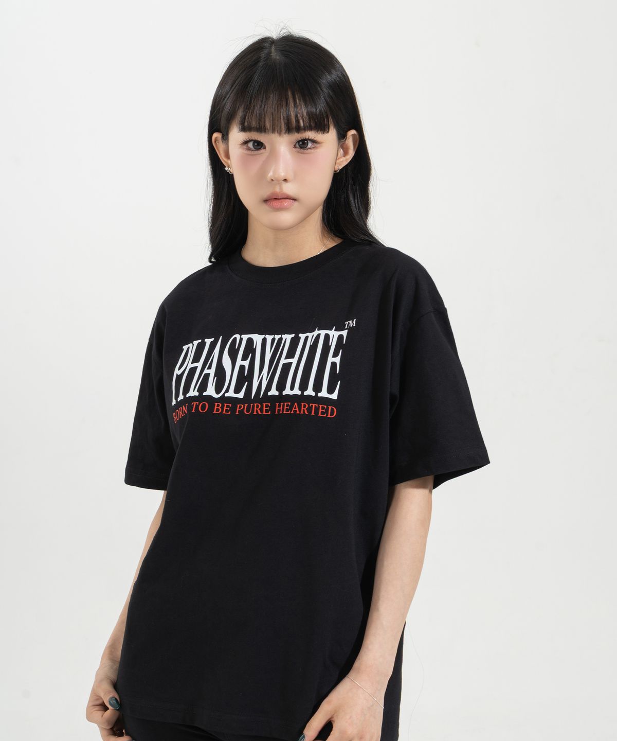 페이즈화이트(PHASEWHITE) [PHASE_3] SLOGAN LOGO TEE_BLACK / 8802026-ST14