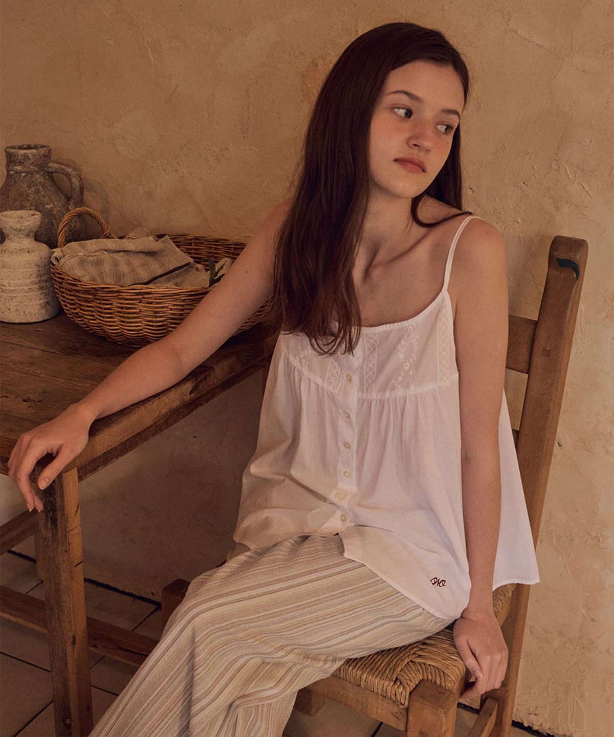 아우어노스텔지아(OURNOSTALGIA) Pomona Lace sleeveless blouse_White(O25-BL02)