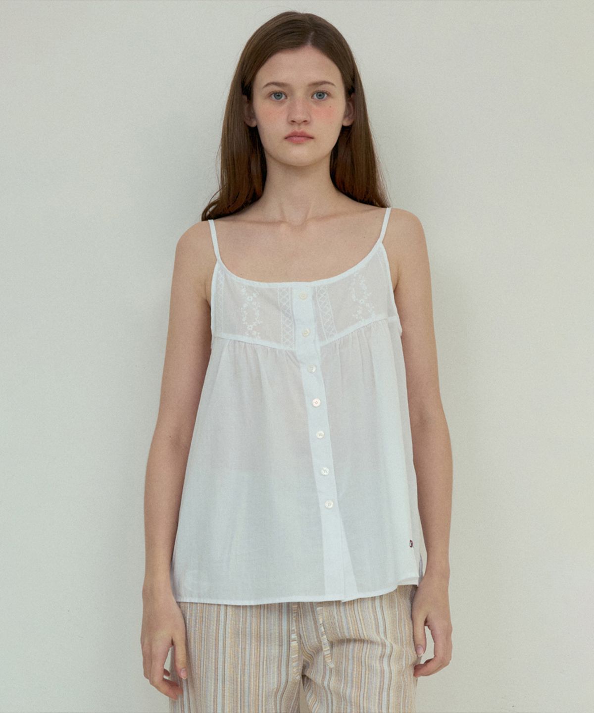 아우어노스텔지아(OURNOSTALGIA) Pomona Lace sleeveless blouse_White(O25-BL02)