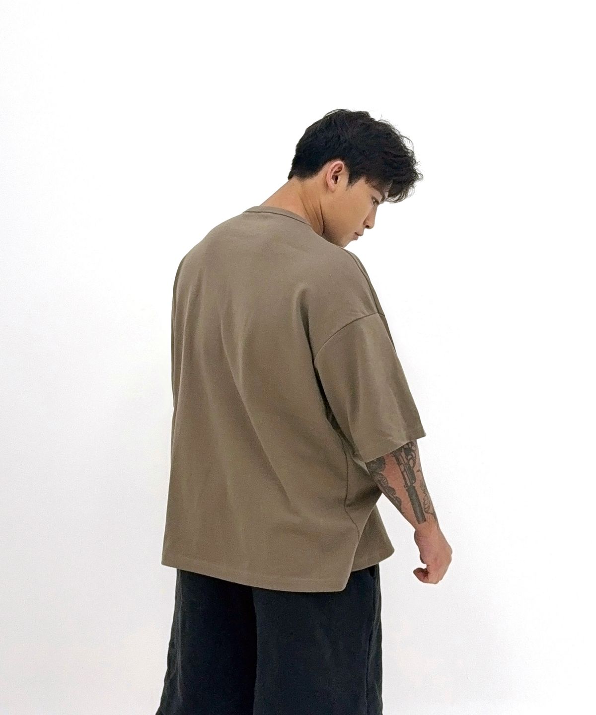 바벨웍스(BARBELLWORKS) 짐웨어 스트릿스텐다드 오버 박스 핏