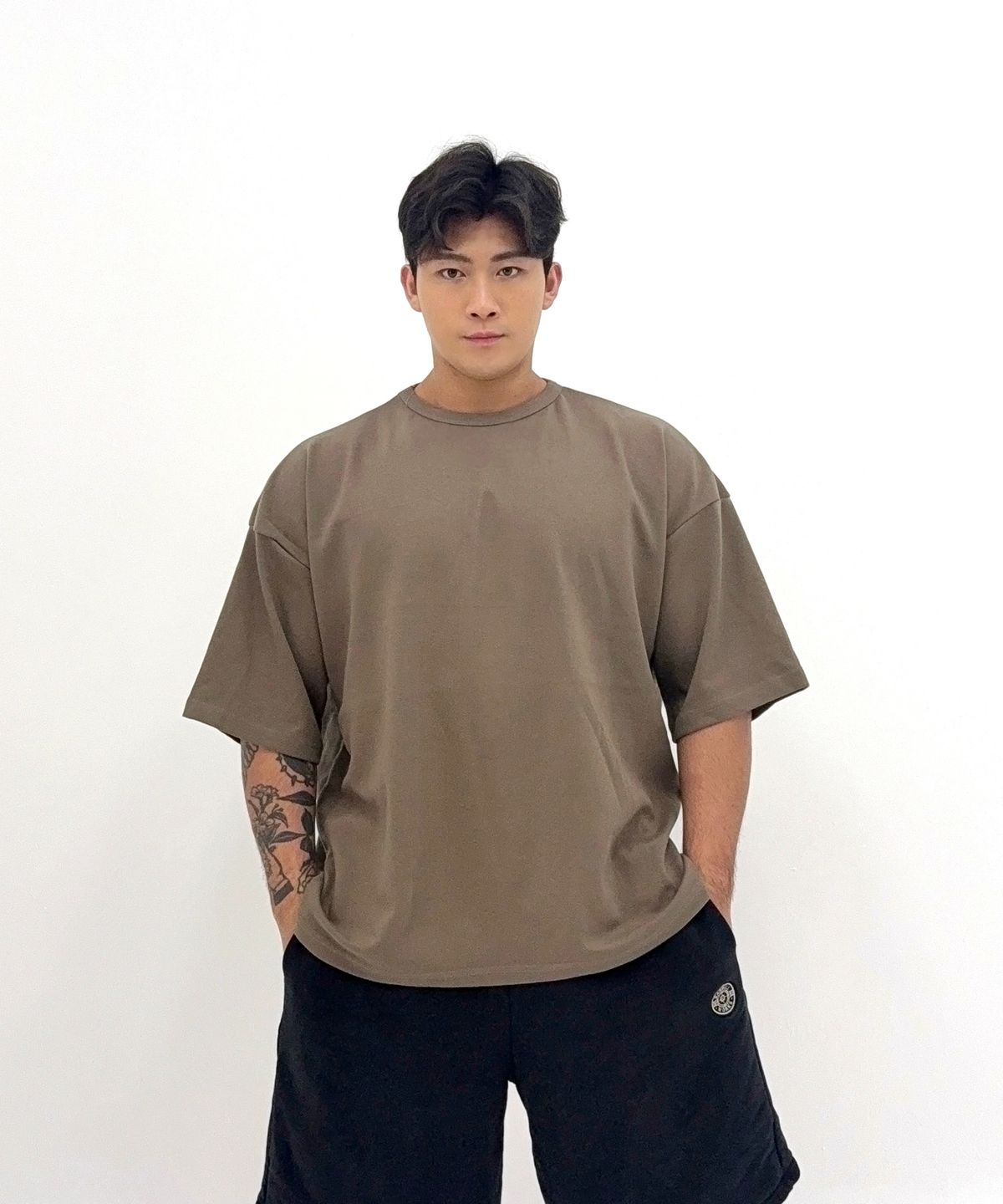 바벨웍스(BARBELLWORKS) 짐웨어 스트릿스텐다드 오버 박스 핏