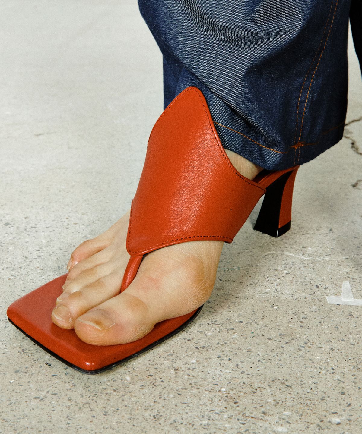 유지(YUJI) TORING HEEL RED