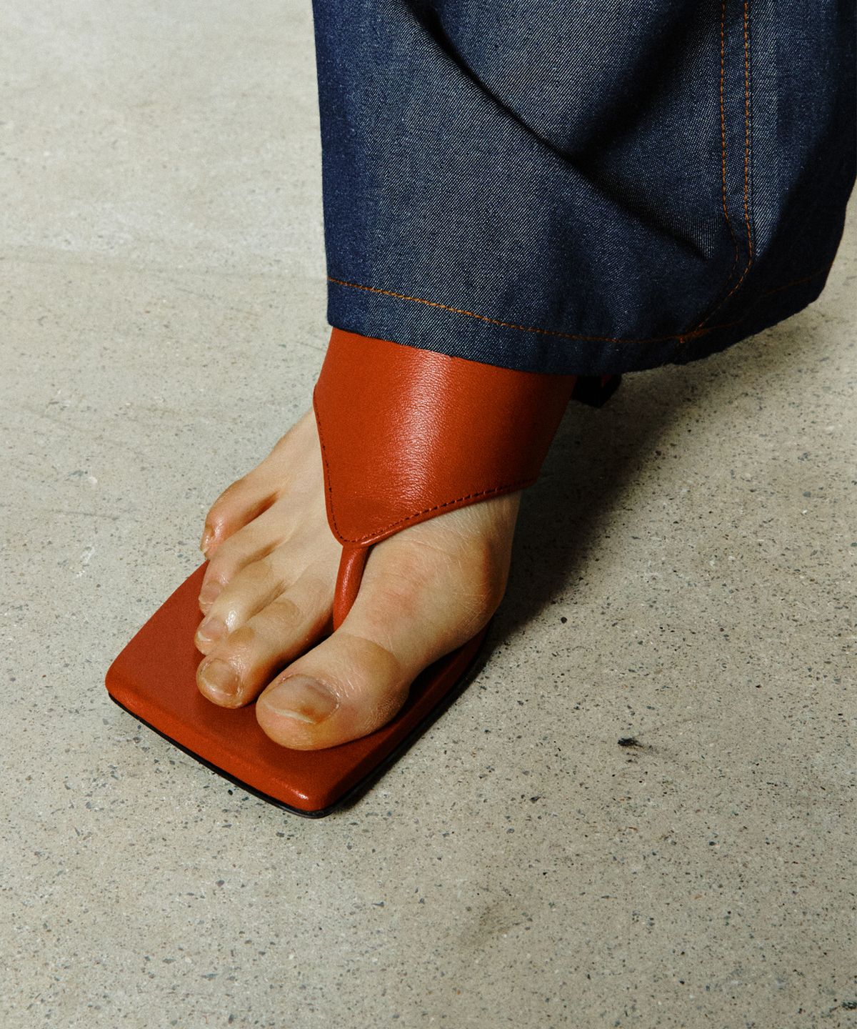 유지(YUJI) TORING HEEL RED