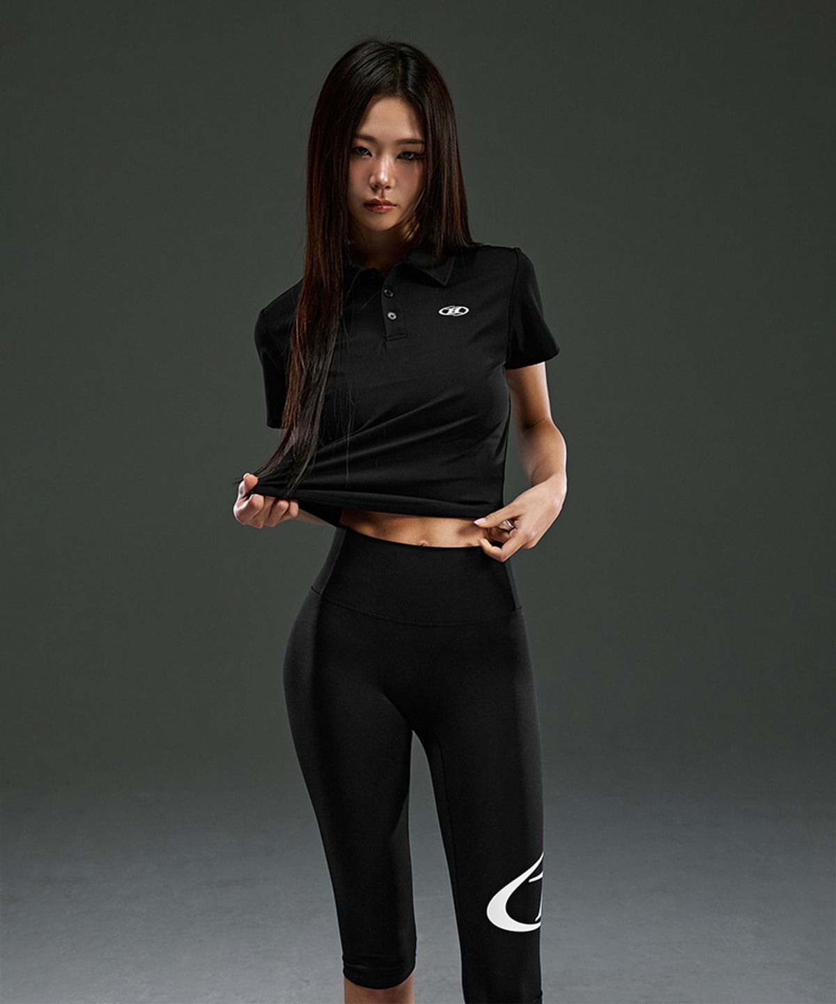본투윈(BORN TO WIN) W SYMBOL B STRETCH COLLAR T-SHIRTS [BLACK]