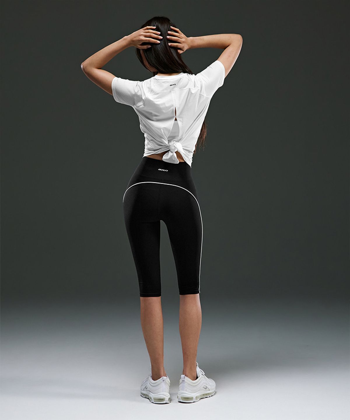 본투윈(BORN TO WIN) W SLIT COVER UP T-SHIRTS [WHITE]