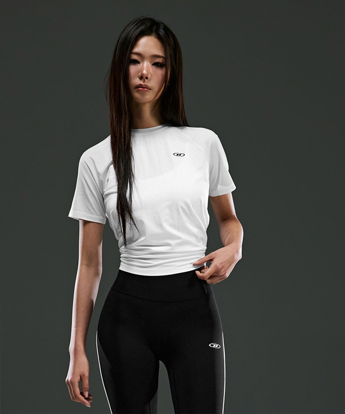 본투윈(BORN TO WIN) W SLIT COVER UP T-SHIRTS [WHITE]