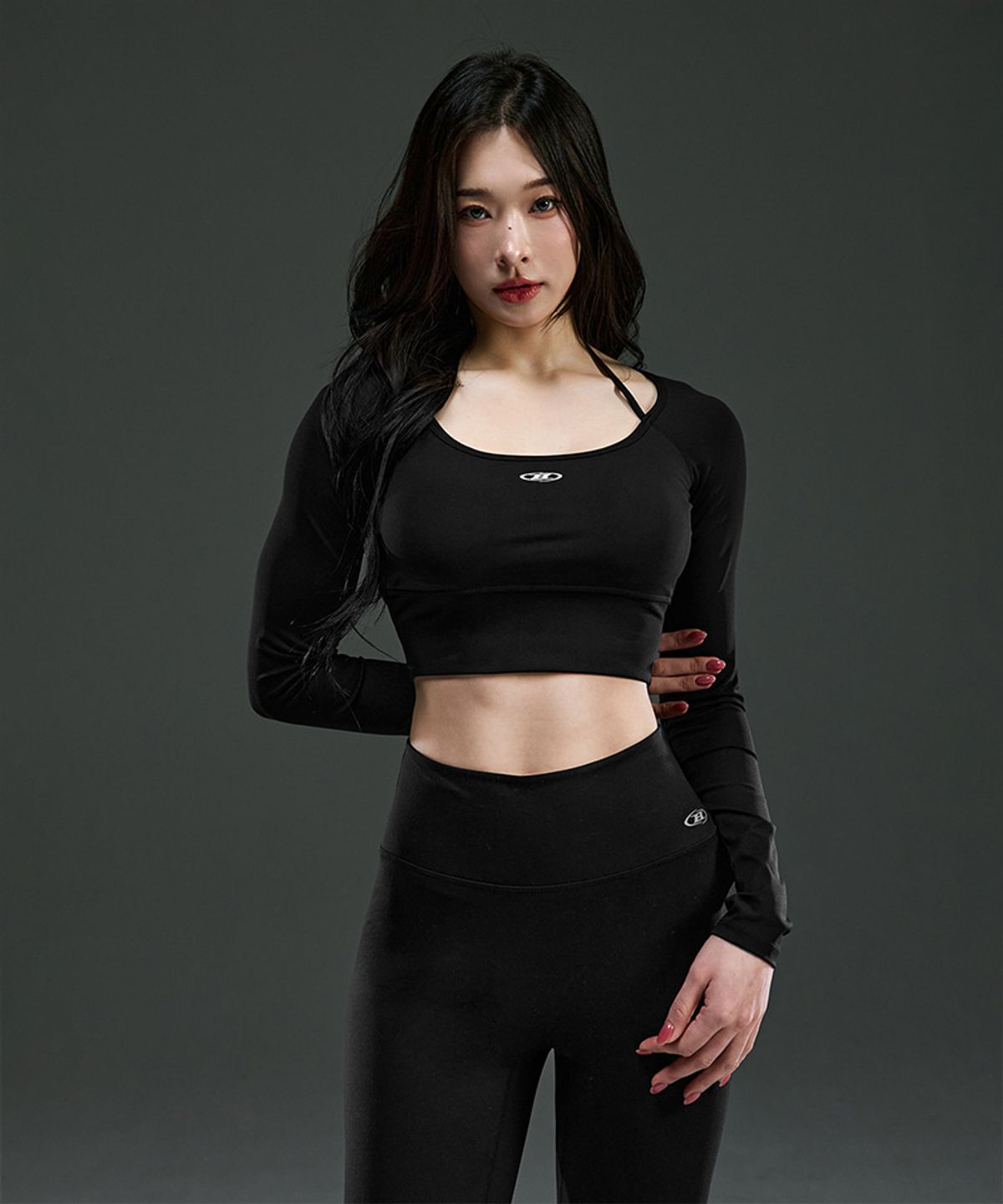 본투윈(BORN TO WIN) W LAYERED STRAP LONG SLEEVE [BLACK]