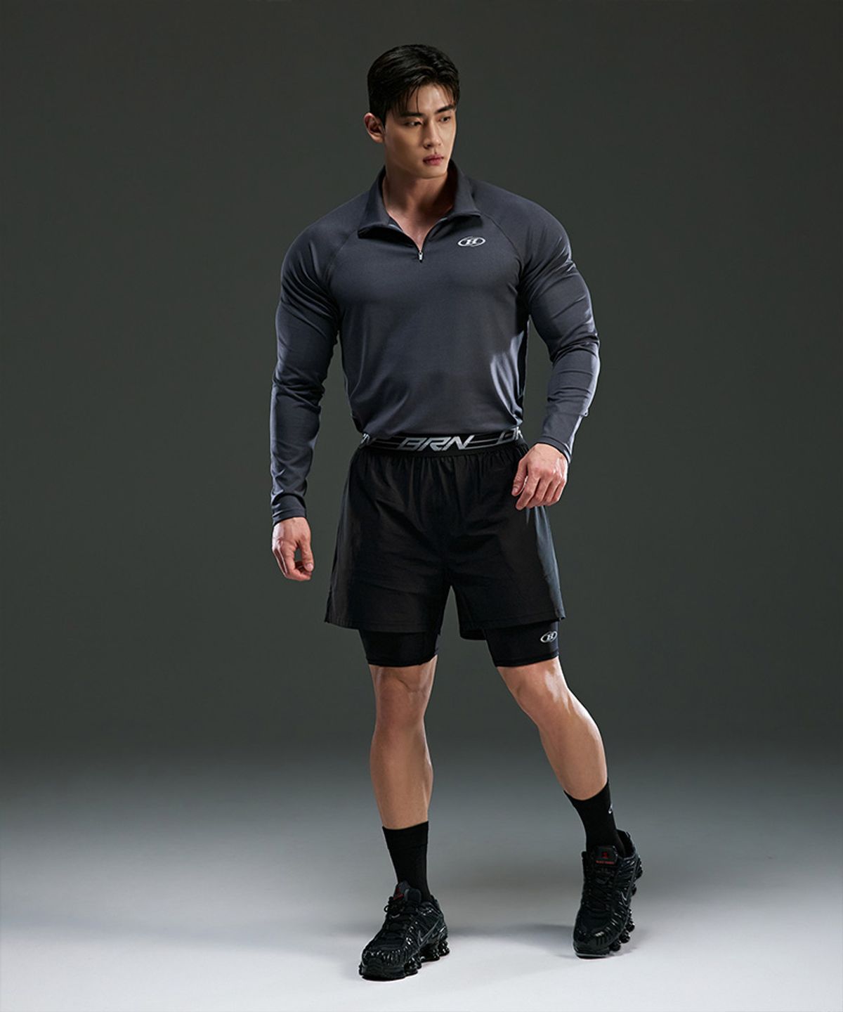 본투윈(BORN TO WIN) BRN LOGO BAND 2 IN 1 SHORTS [BLACK]