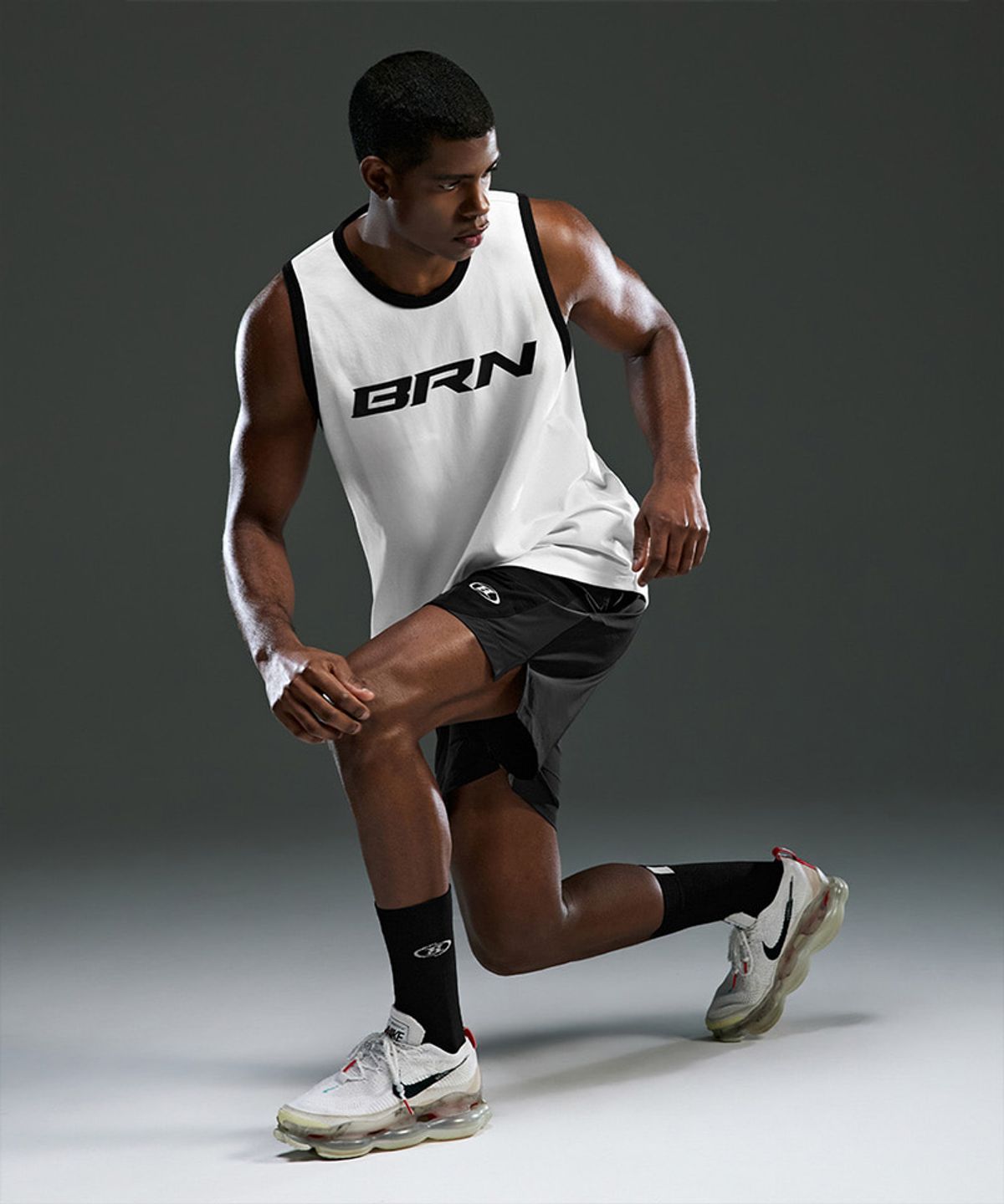 본투윈(BORN TO WIN) SYMBOL B ACTIVE SHORTS [BLACK]