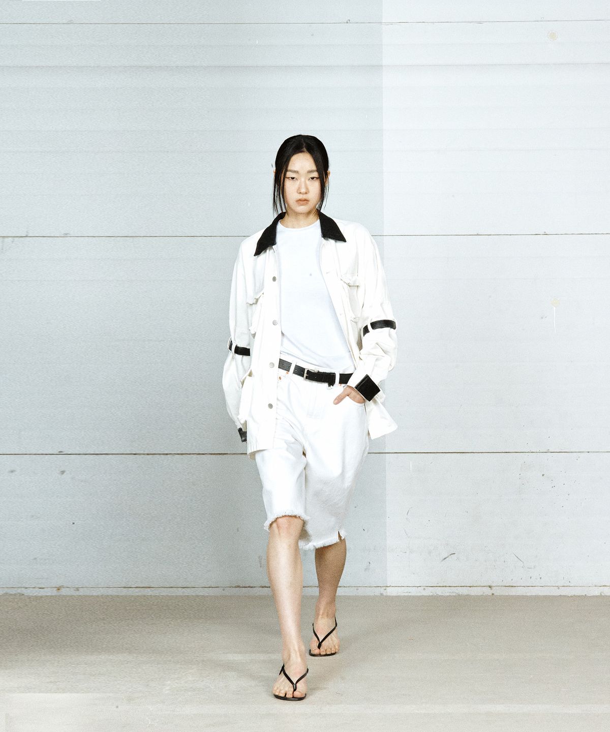 유지(YUJI) KITO SANDAL BLACK
