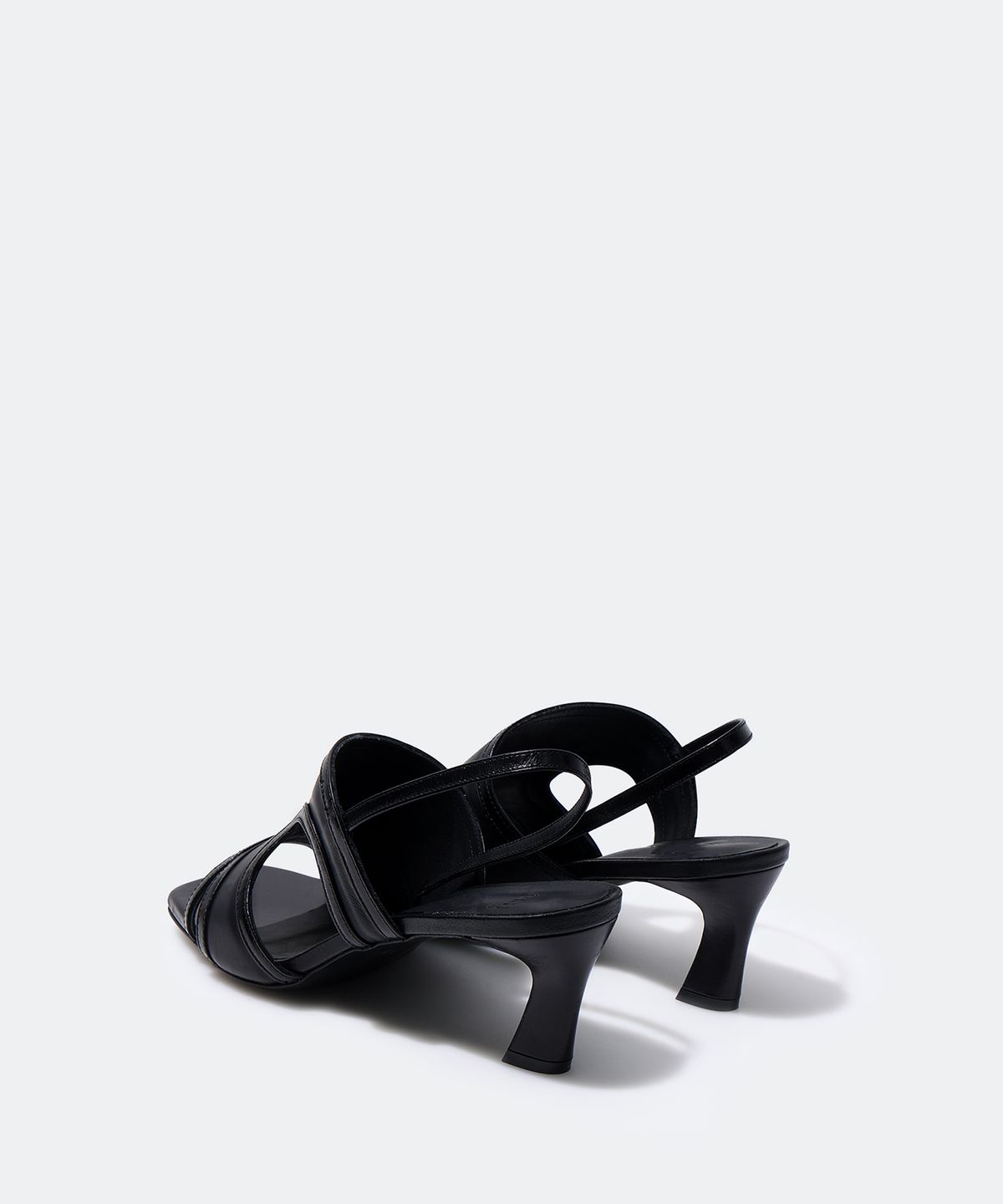 유지(YUJI) ORBE SLINGBACK BLACK