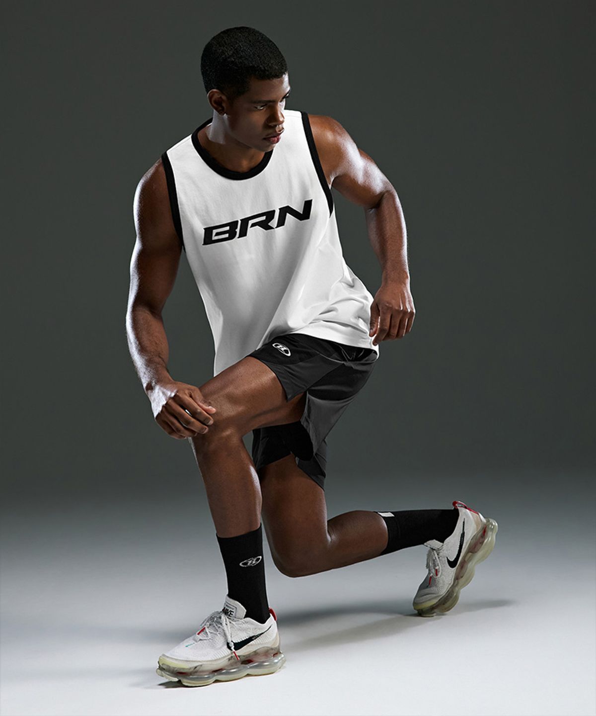 본투윈(BORN TO WIN) BRN COMFORT FIT SLEEVELESS [WHITE]