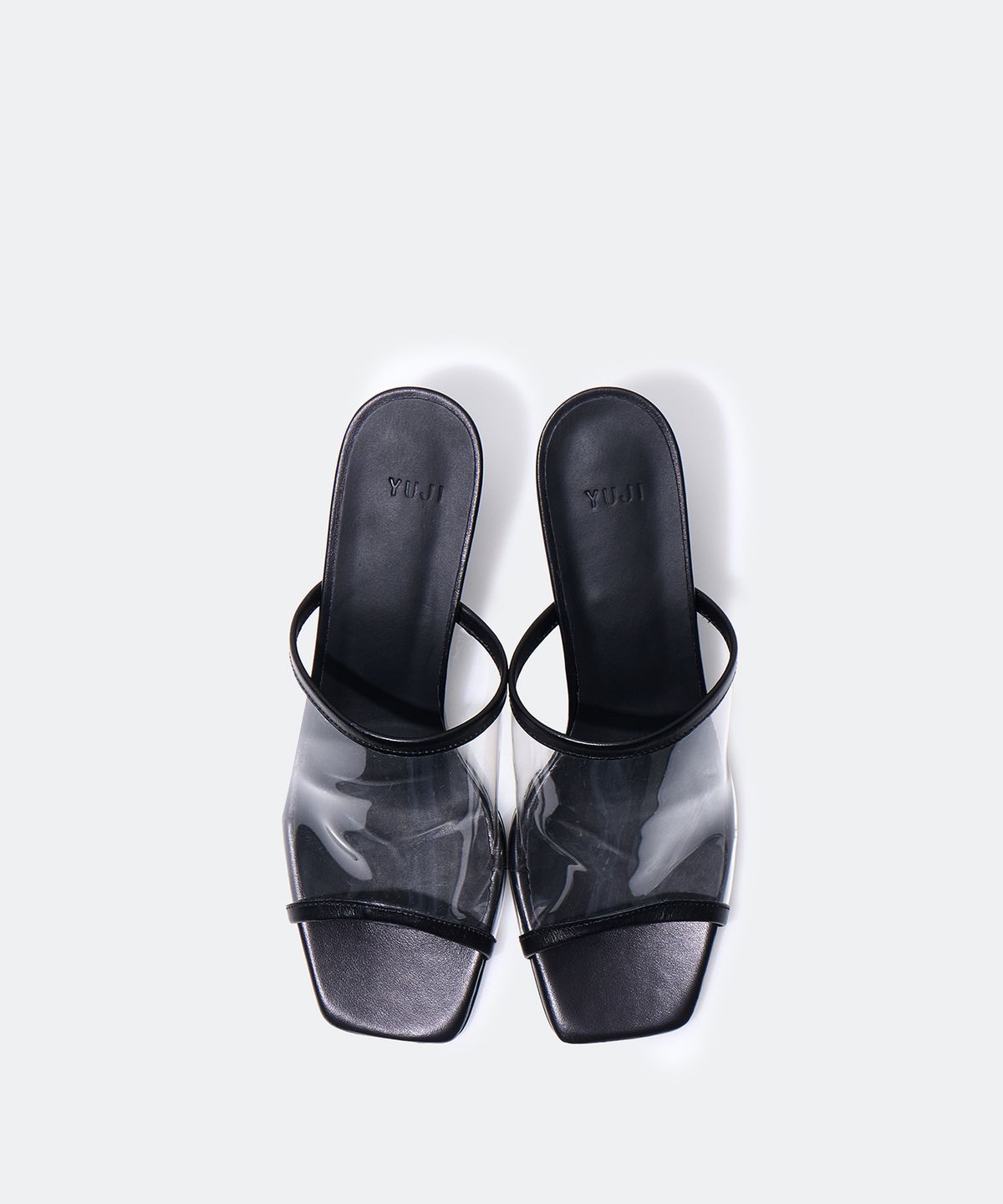 유지(YUJI) CLEAR MULE BLACK