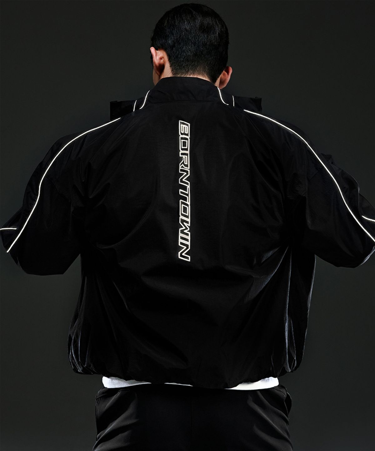 본투윈(BORN TO WIN) CHROME B WARM UP JACKET [BLACK]