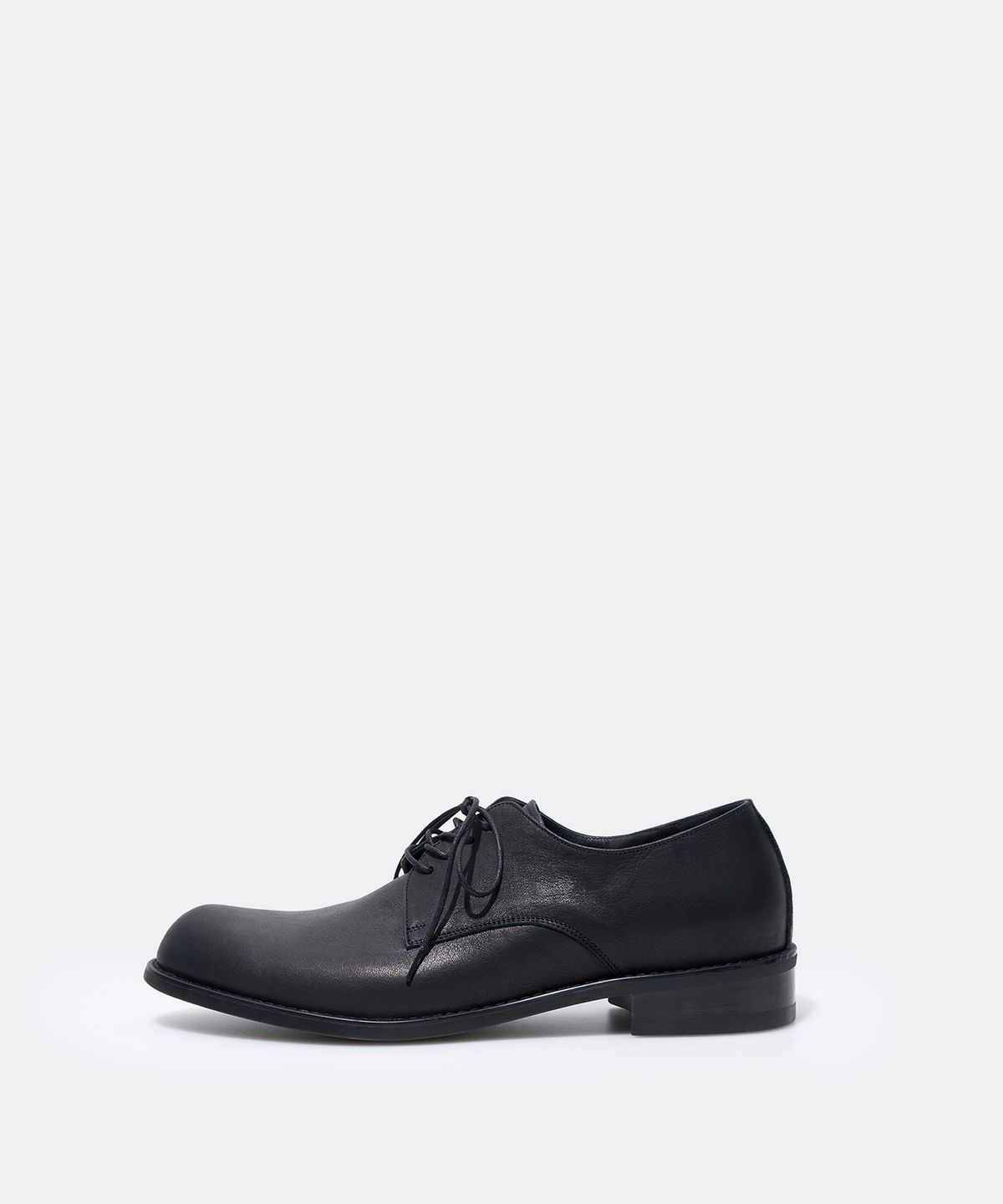 유지(YUJI) FOMCORE DERBY SHOES BLACK