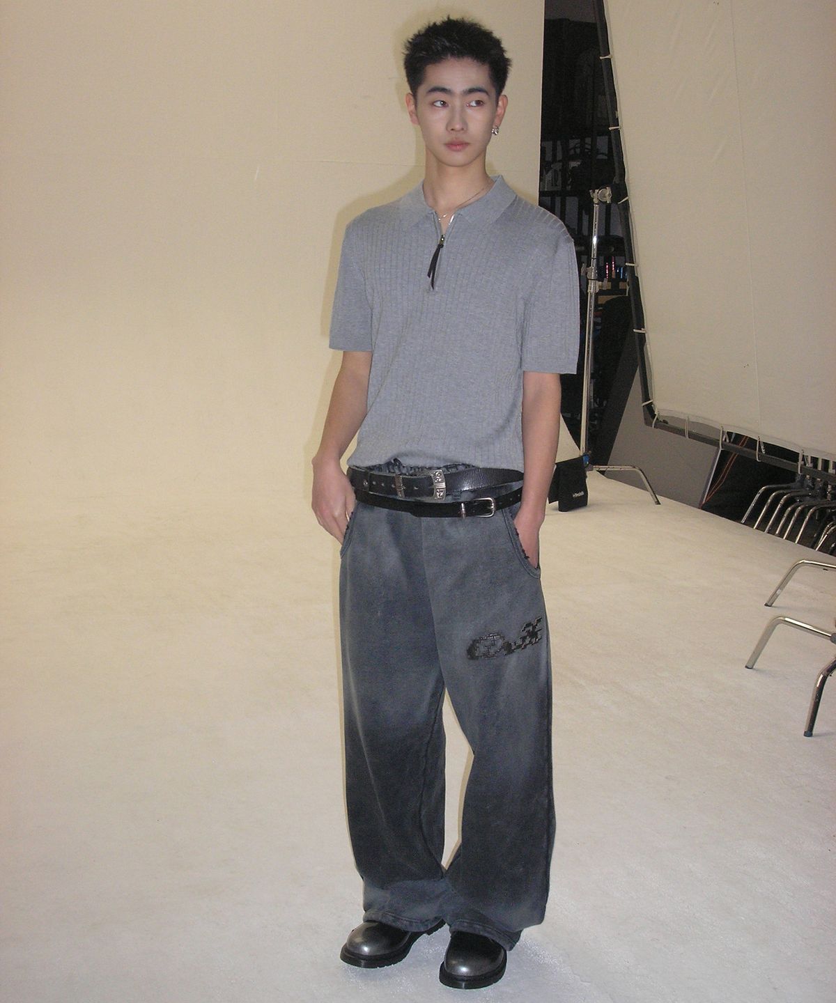 엔드릭스(EDLIX) Space Gradient Fade Sweat pants (Black)