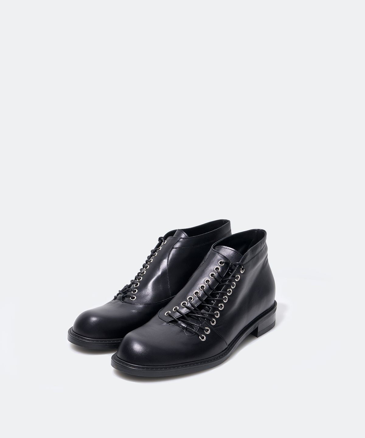 유지(YUJI) EYELET RING SHOES BLACK