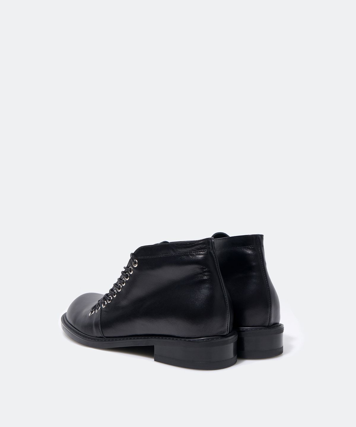 유지(YUJI) EYELET RING SHOES BLACK