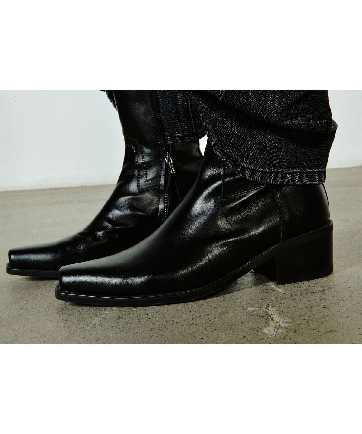 유지(YUJI) RIRI CHELSEA BOOT BLACK