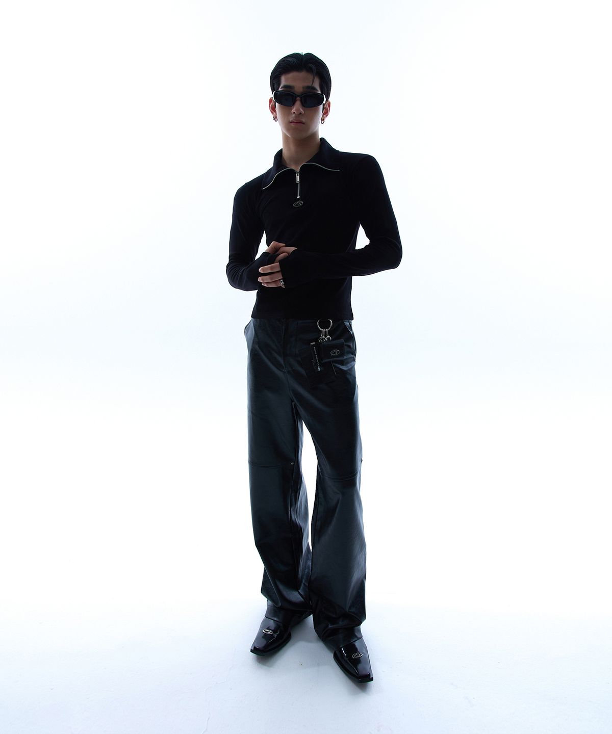 모어댄블랙(MORE THAN BLACK) LOGO ZIP UP LONG SLEEVE