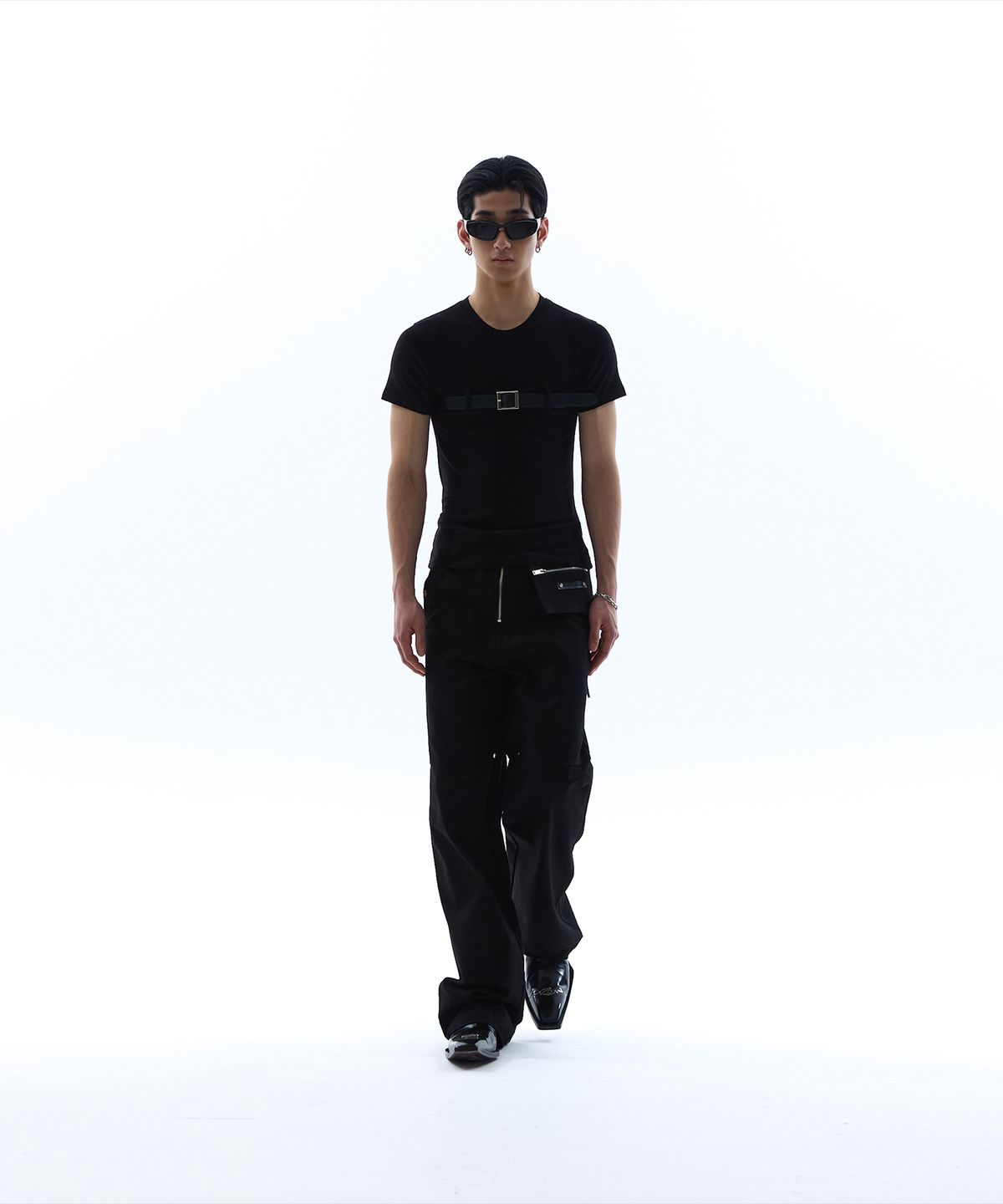 모어댄블랙(MORE THAN BLACK) BELT HALF SLEEVE