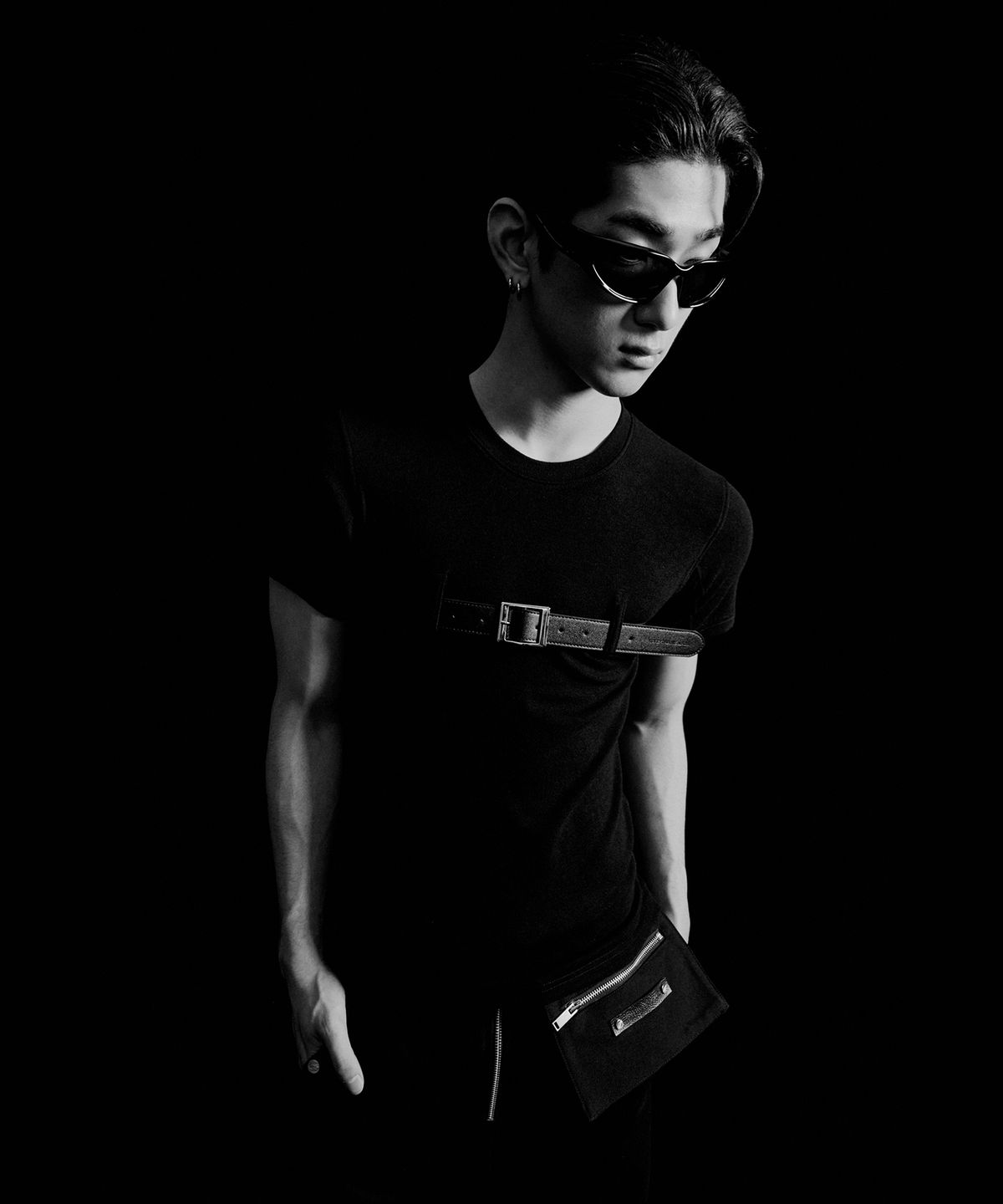 모어댄블랙(MORE THAN BLACK) BELT HALF SLEEVE