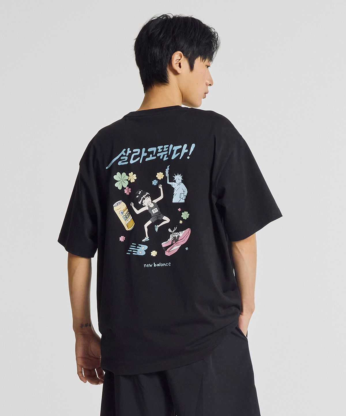 뉴발란스(NEW BALANCE) NBNEG21463 / UNI 살라고뛴다 픽토그램 반팔티 (BLACK)