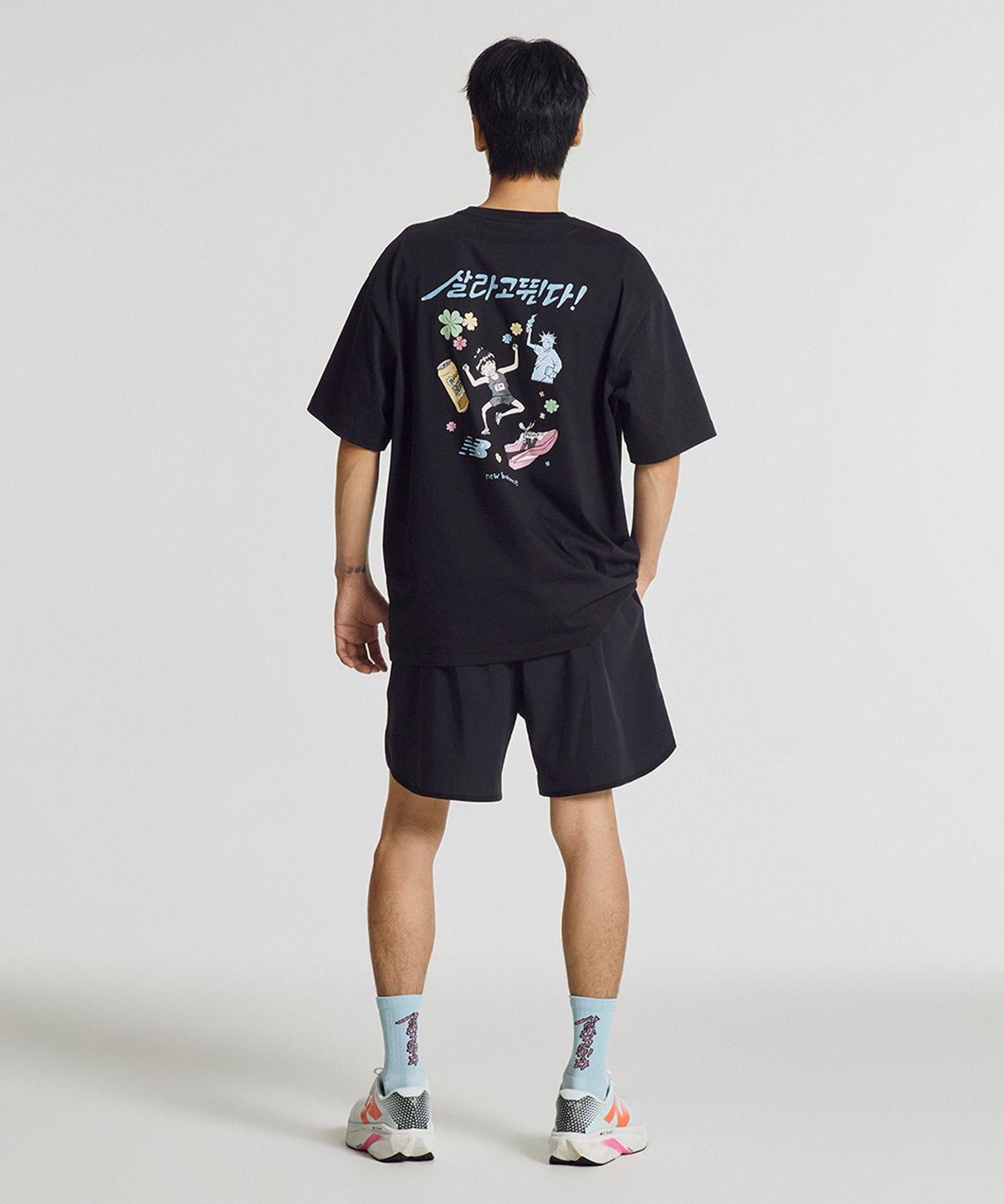 뉴발란스(NEW BALANCE) NBNEG21463 / UNI 살라고뛴다 픽토그램 반팔티 (BLACK)
