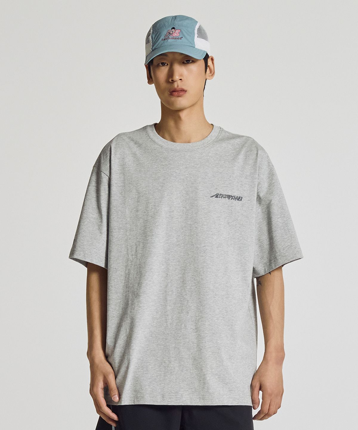 뉴발란스(NEW BALANCE) NBNEG21463 / UNI 살라고뛴다 픽토그램 반팔티 (M/GRAY)