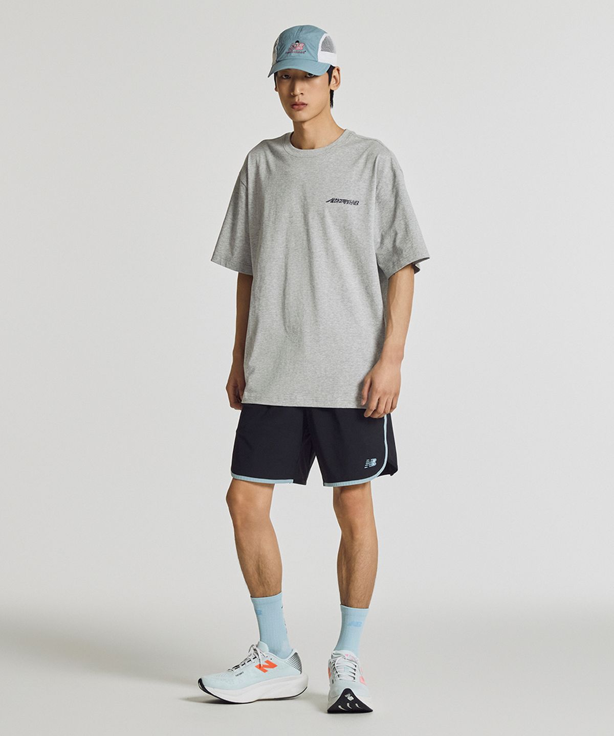 뉴발란스(NEW BALANCE) NBNEG21463 / UNI 살라고뛴다 픽토그램 반팔티 (M/GRAY)