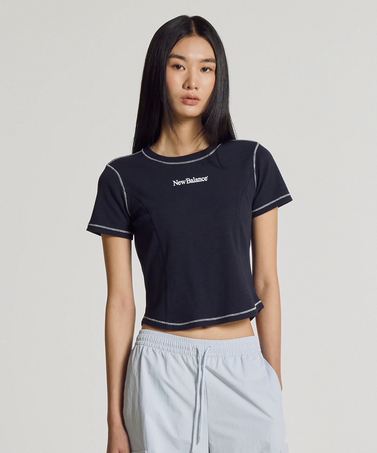 뉴발란스(NEW BALANCE) NBNEG3W652 / WOMEN 에센셜 골지 반팔티 (NAVY)