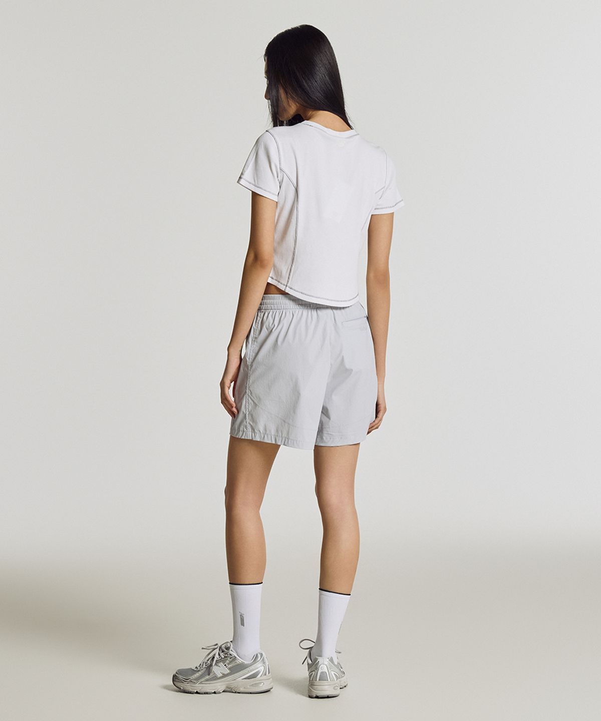 뉴발란스(NEW BALANCE) NBNEG3W652 / WOMEN 에센셜 골지 반팔티 (WHITE)