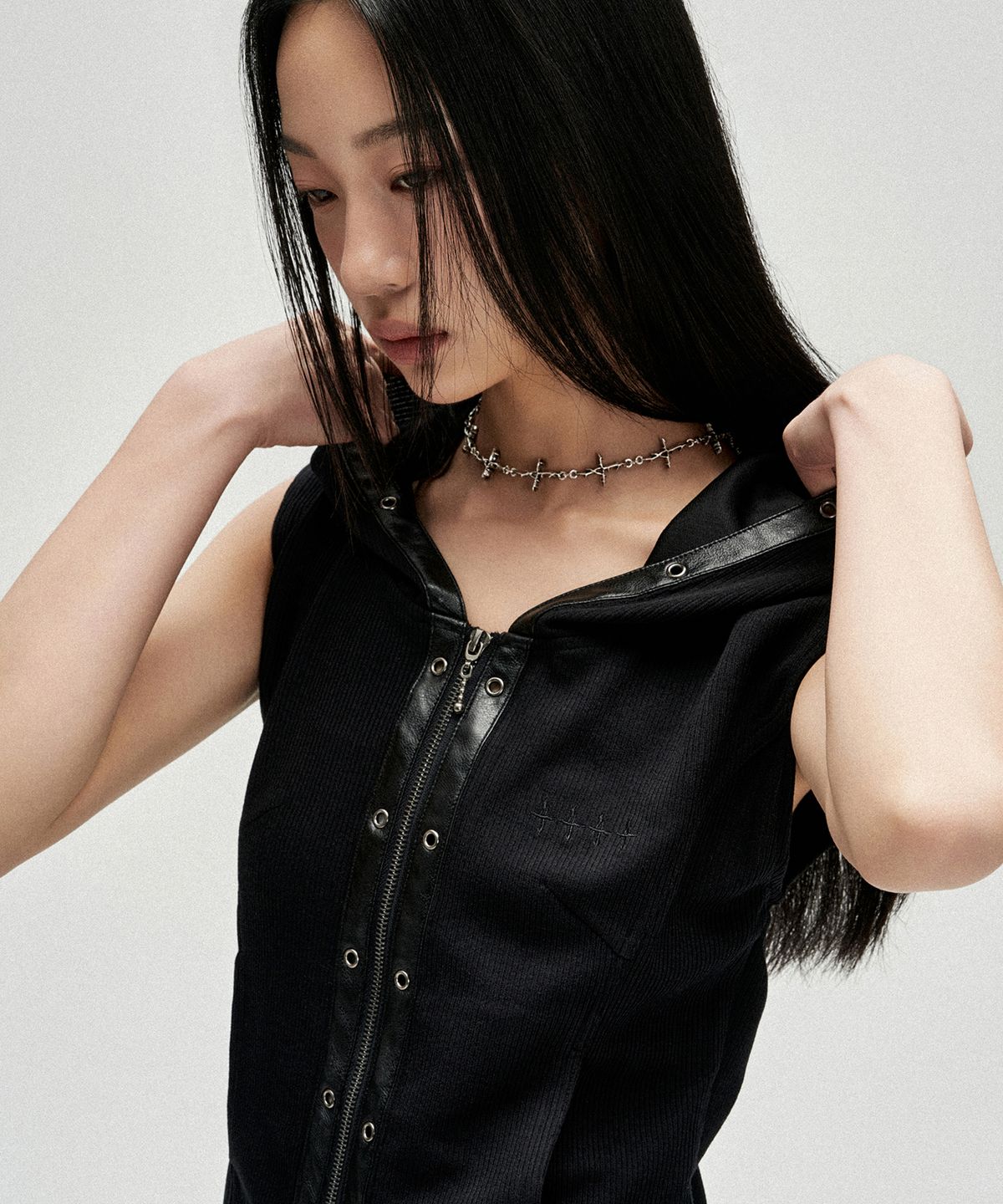 낫포너드(NOT4NERD) W Eyelet Contrast Hood Vest - Black