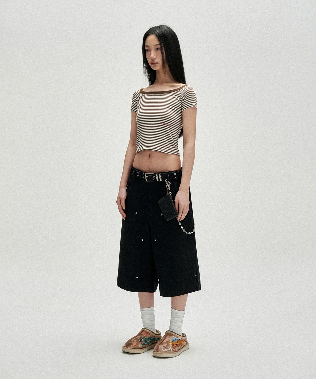 낫포너드(NOT4NERD) W Open Shoulder Stripe T-Shirts - Brown