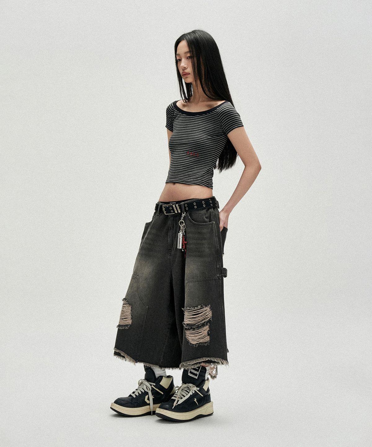 낫포너드(NOT4NERD) W Open Shoulder Stripe T-Shirts - Black
