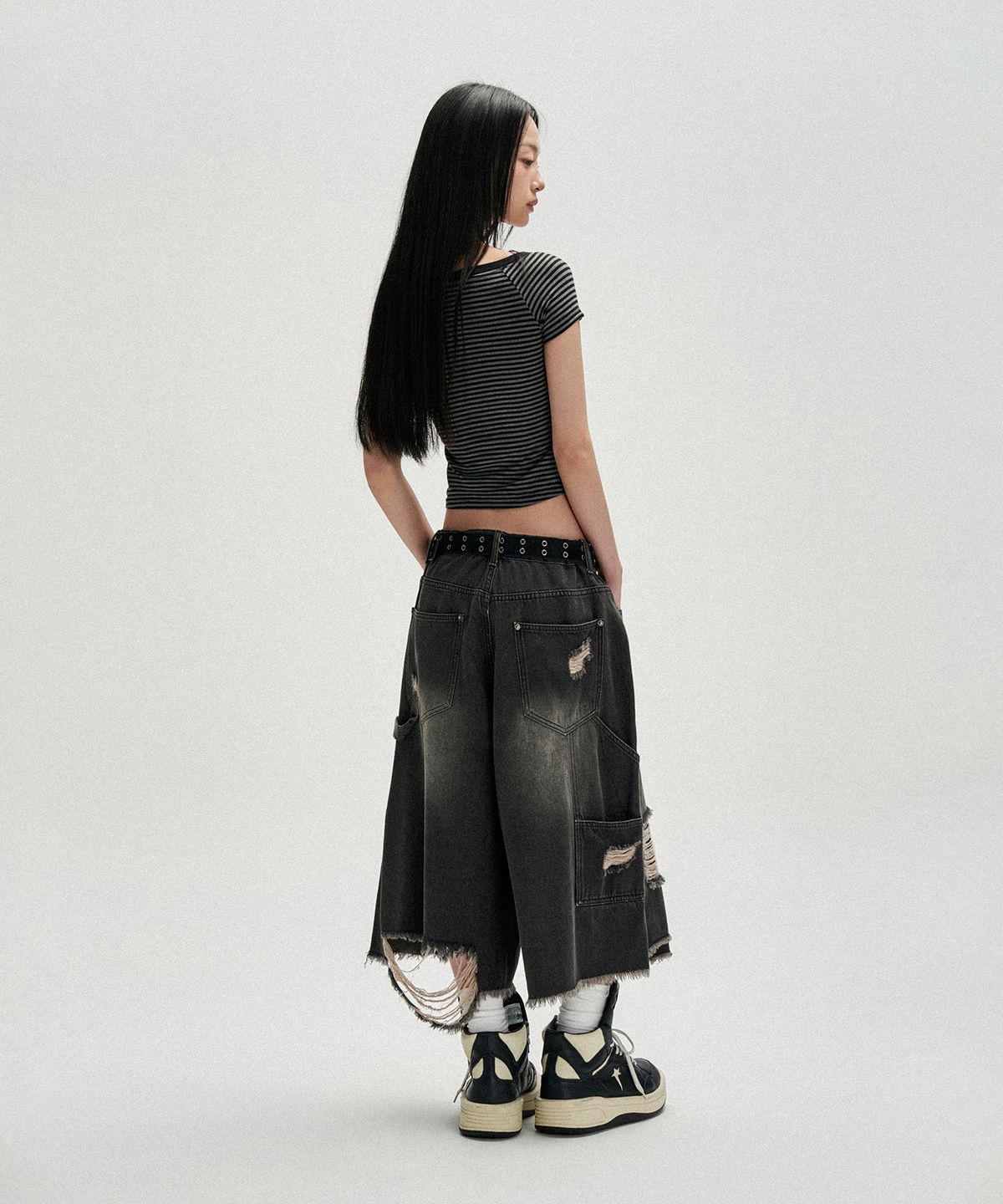 낫포너드(NOT4NERD) W Open Shoulder Stripe T-Shirts - Black